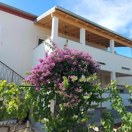 Apartman Marin *